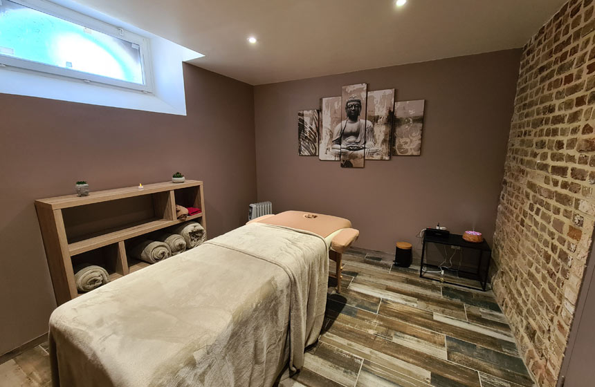 Le salon de massage au château des Lumières à Saint-Blimont
