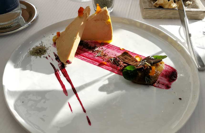 Foie gras au jus de betterave à la Table des Corderies