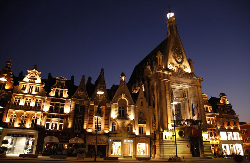 Béthune : La Grand-Place et l'Hôtel de Ville