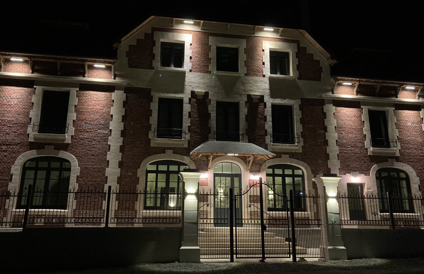 Domaine du lion rouge by night