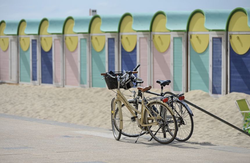 Les cabines colorées de la plage de Malo à Dunkerque  