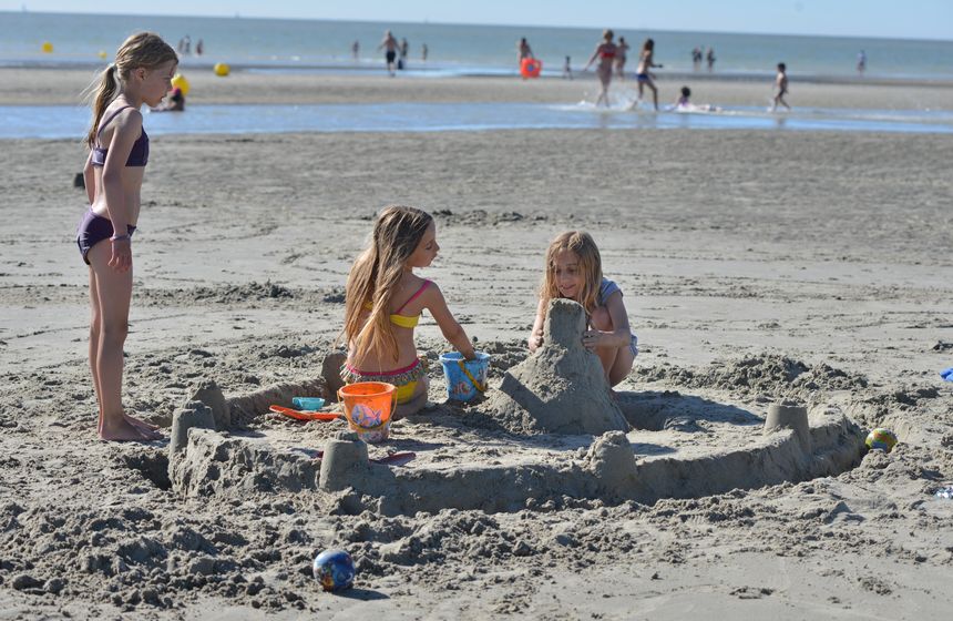 Les enfants auront de l'espace pour jouer, les plages du Nord sont immenses !