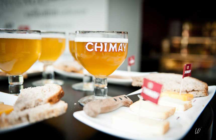 Escapadez-vous en Belgique, à Chimay, on y fait de bons fromages et on y boit l’une des 10 bières trappistes existantes dans le monde !