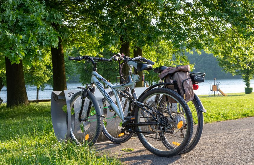 Des vélos peuvent être loués sur place - Station touristique du Valjoly