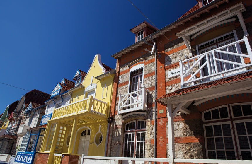 Façades colorées des villas en bord de mer au Touquet