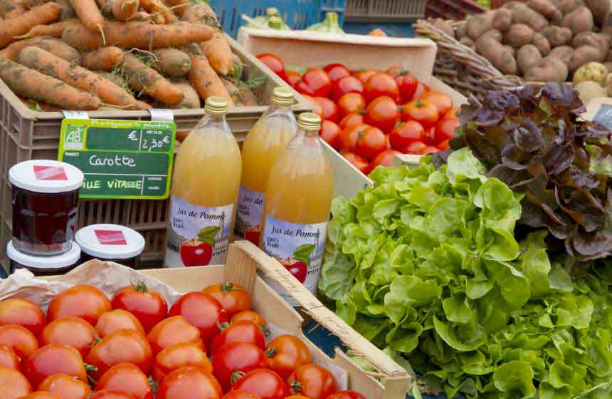 Le plein de bons légumes et de produits locaux sur le marché d’Arras