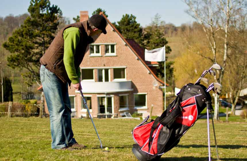 Un golf 5 trous rien qu’à vous à la villa des Groseilliers