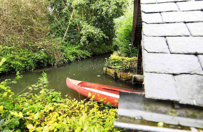 Canoe et barque pour découvrir les Hortillonnages depuis la maison d'hôtes